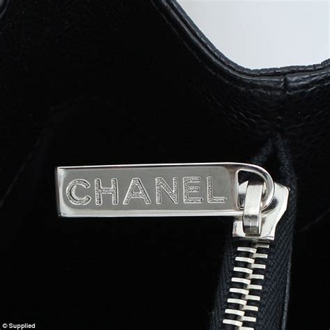 fake chanel zipper pull